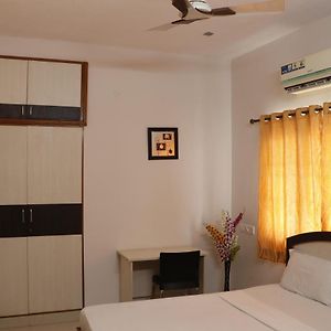 Fiesta House Pallikaranai